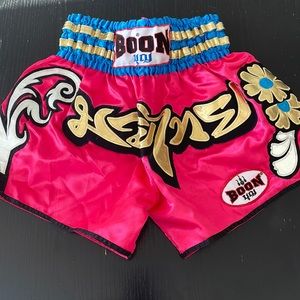 BOON Muay Thai shorts size small
